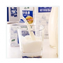 中粮上质“海外珍选”原装进口牛奶(200ml*20)